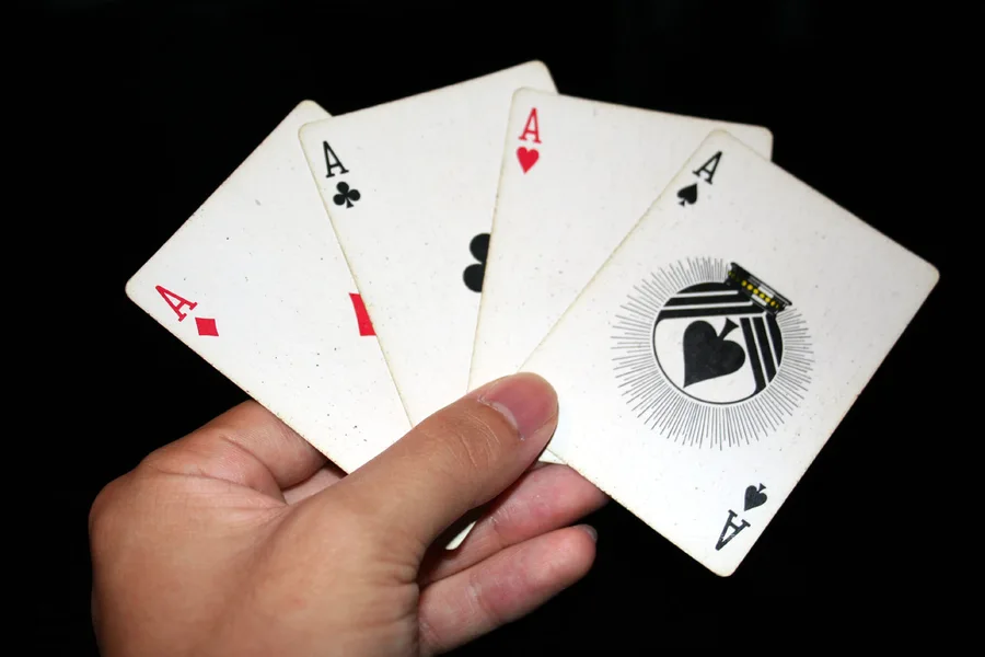 Fotografia de contexto para: divisão de mãos no blackjack