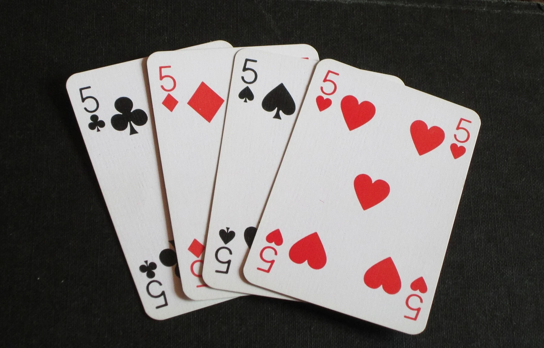 Fotografia de contexto para: histórico dos jogos de cartas