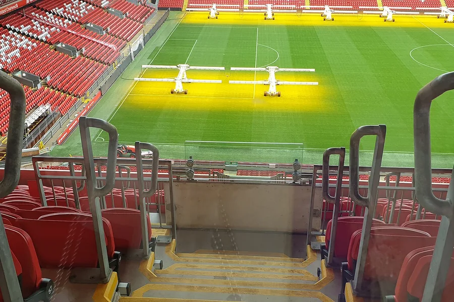 Fotografia de contexto para: futebol e informações ao vivo