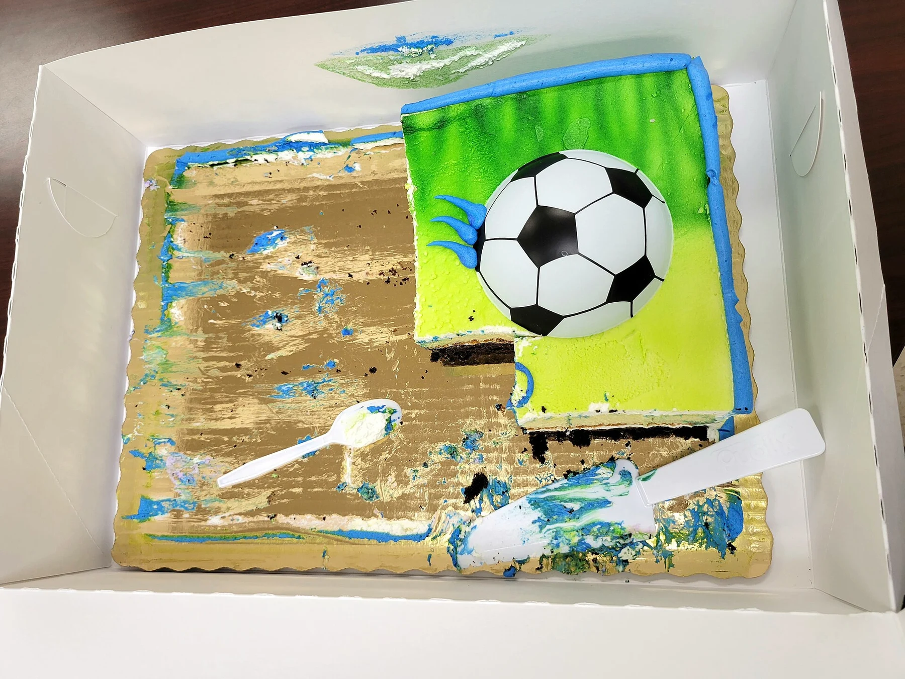Fotografia de contexto para: futebol e informações ao vivo