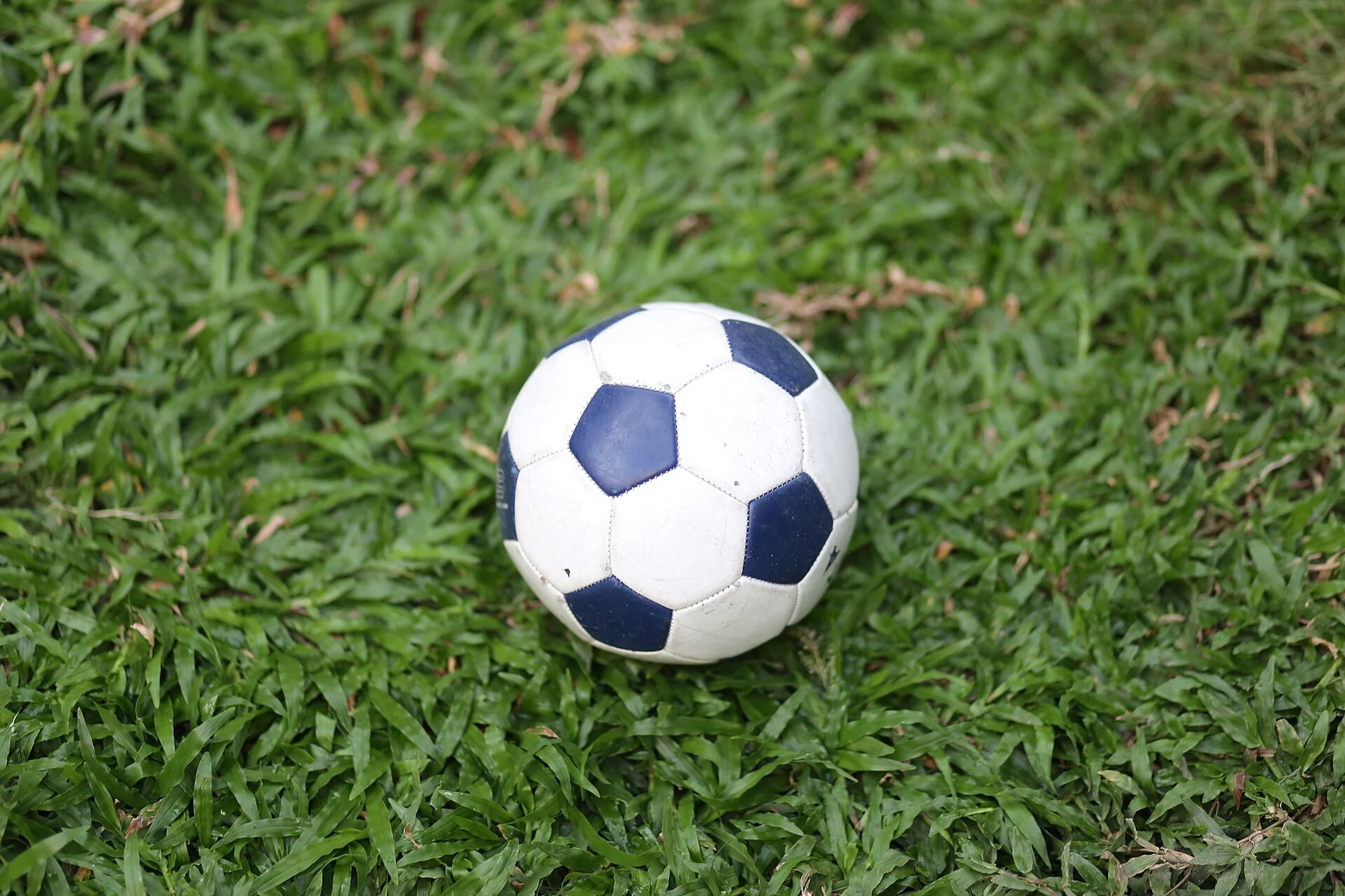 Fotografia de contexto para: futebol e informações ao vivo